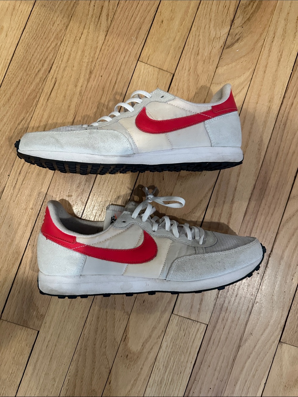 NikeChallenger OG 'White University Red'